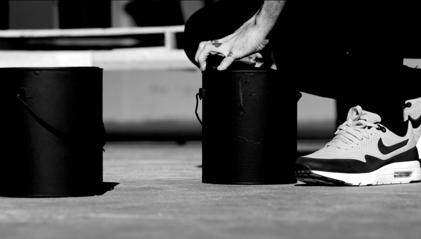 Innvictus black & white bold commercial