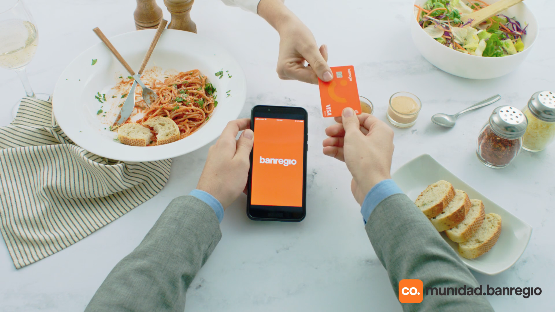 Banregio hot deals ad