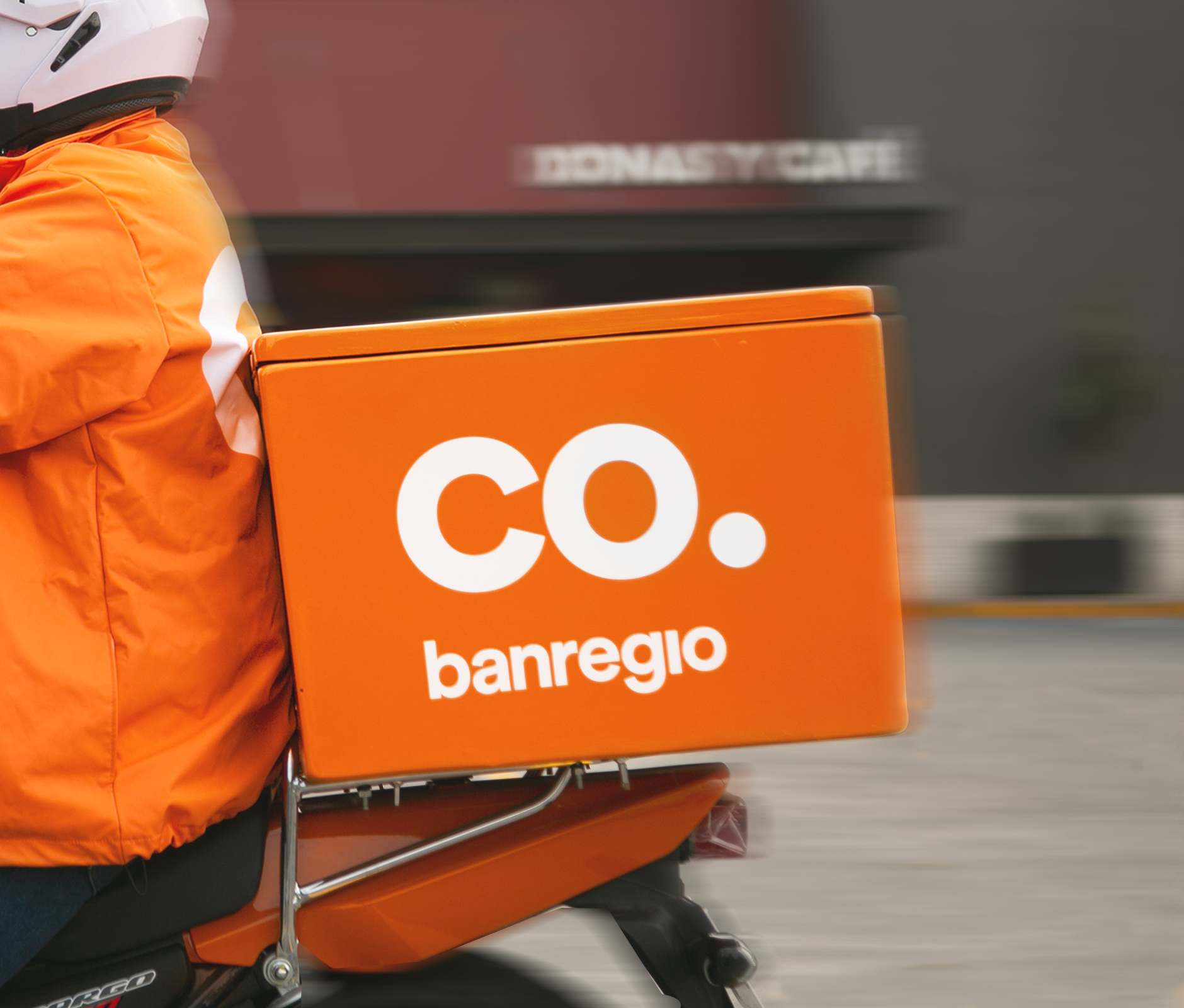 Delivery motorcycle box design for Banregio COmunidad app