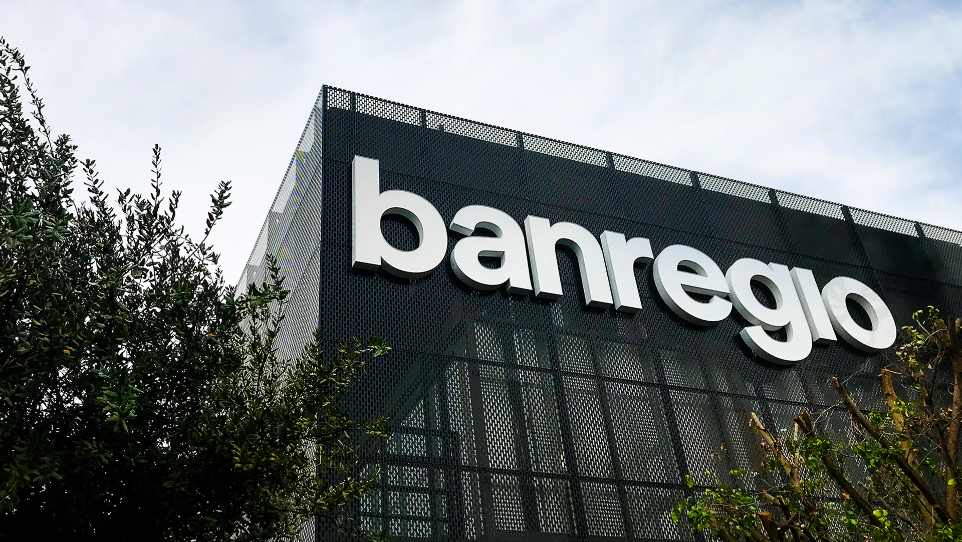 Banregio orange bank ad