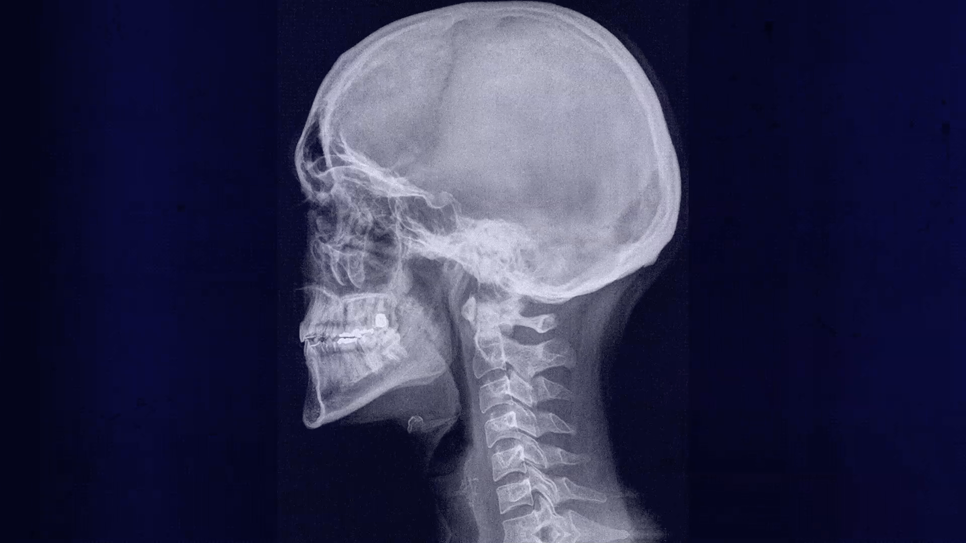 Tec Salud medical school ad